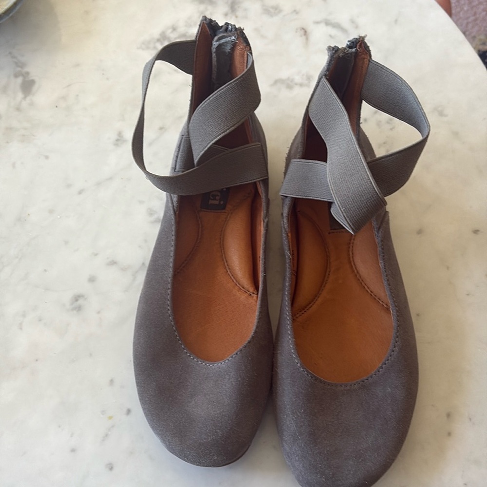 grey suede ballet flat/mary janes